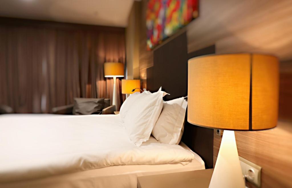Готель Doubletree By Hilton Ankara Incek Екстер'єр фото